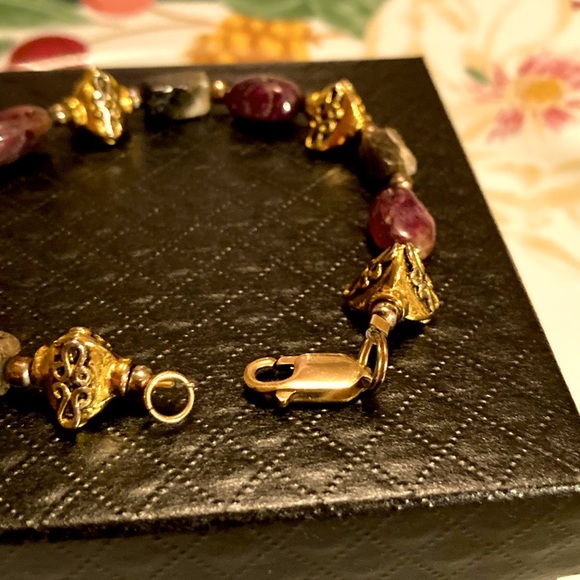 Vintage Natural polished Amethyst bracelet with Vermeil hardware and charms. EUC - Picture 14 of 15